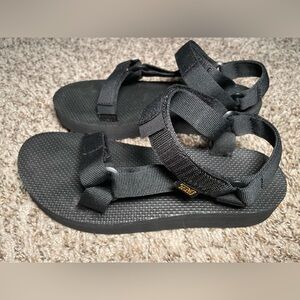 TEVA size 8 US women’s sandals